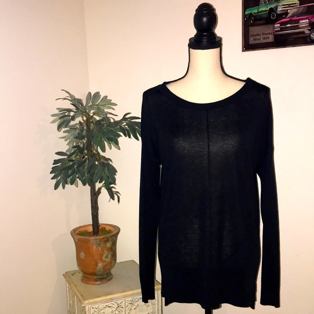 VALETTE  black lightweight sweater .